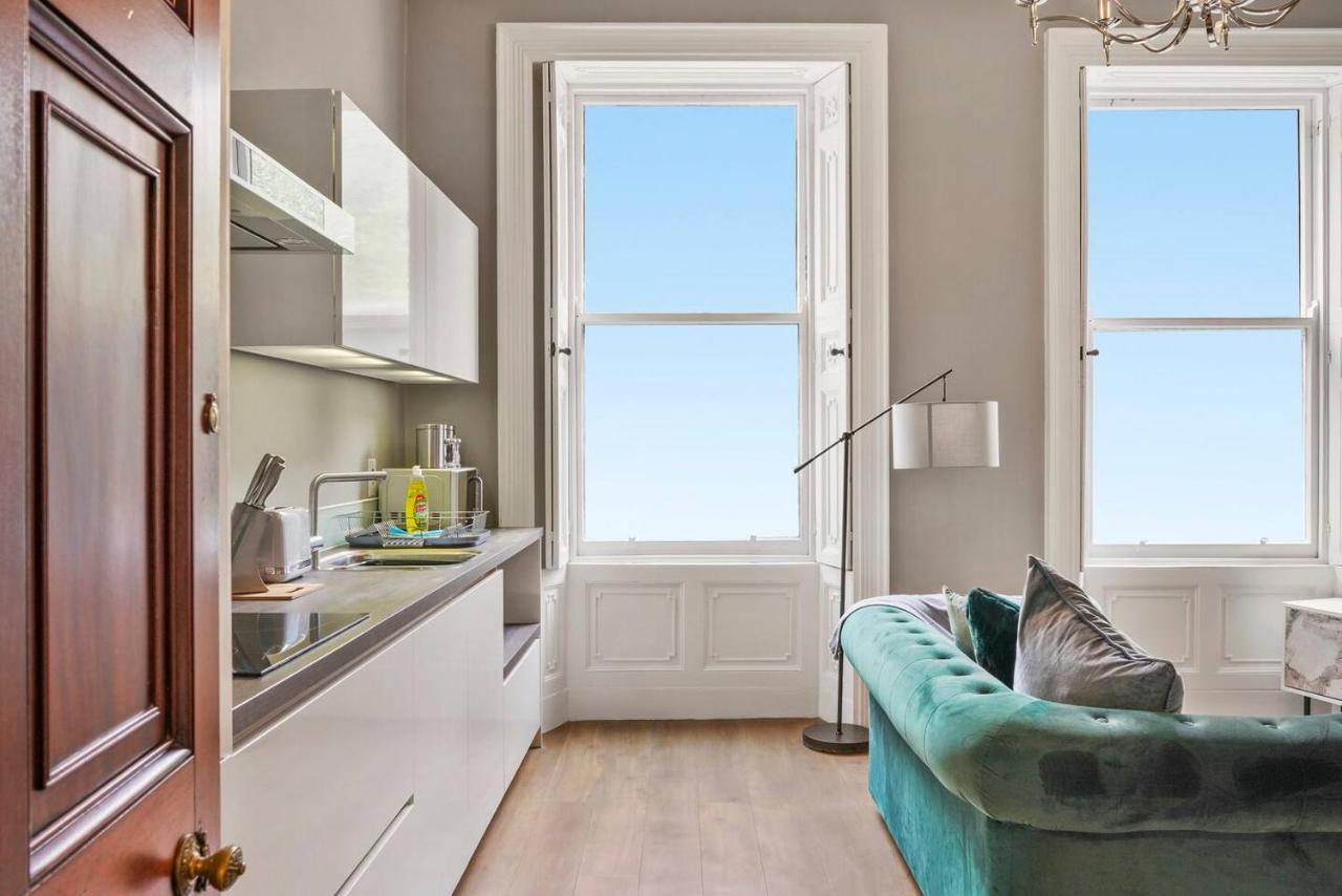 Lovely Central Wakefield Apartment - Parking Eksteriør bilde
